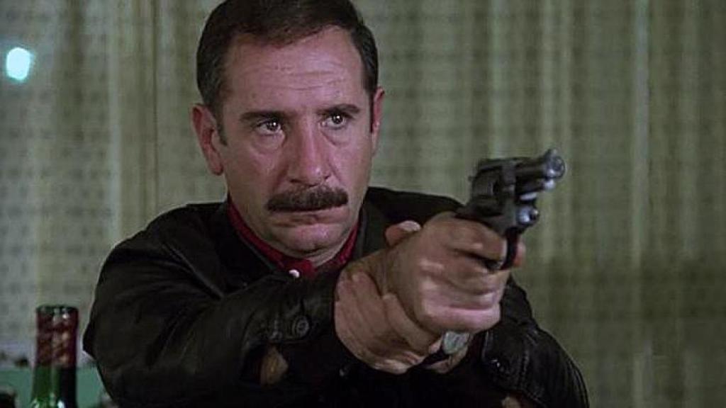 Alfredo Landa como Germán Areta