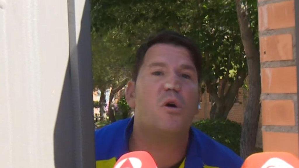 Lucas cerró la puerta de su casa al equipo de 'Espejo Público'.