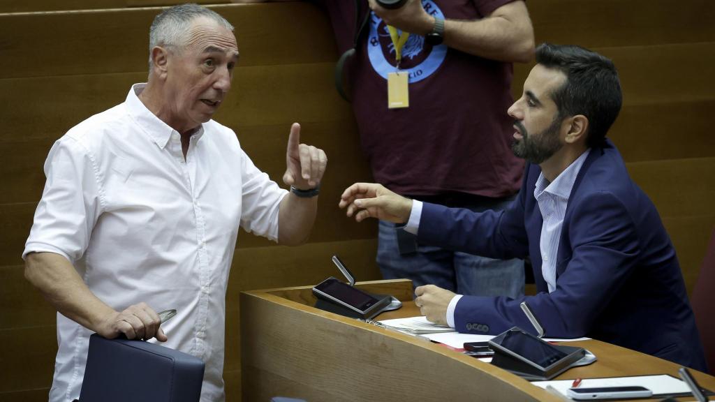 Los portavoces de Compromís y PSPV, Joan Baldoví y José Muñoz. José Cuéllar / Corts