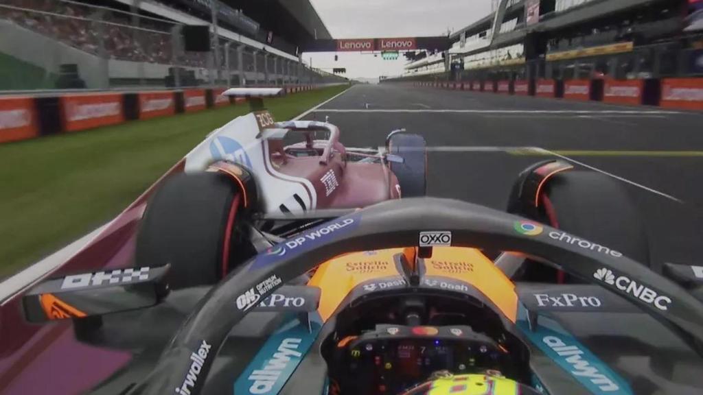 Retransmisión de la FOM con la comparativa de dos vueltas de clasificación, el llamado 'coche fantasma'