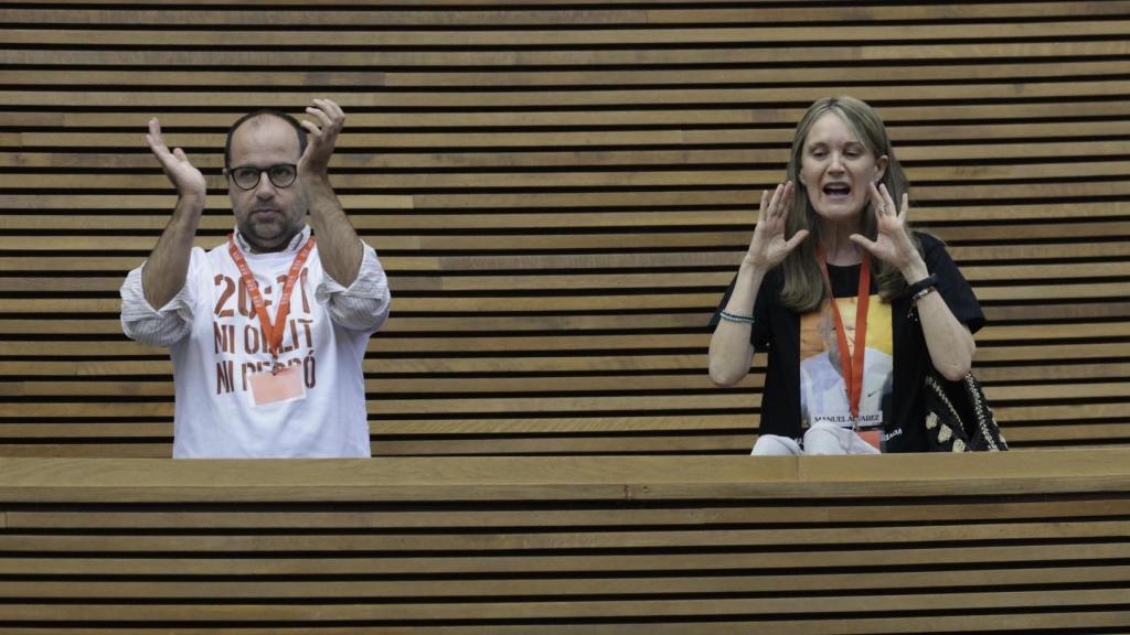La presidenta de la Asociación de Víctimas Mortales de la Dana, Rosa Álvarez, durante el Debate parlamentario de Política General. Efe / Kai Forsterling