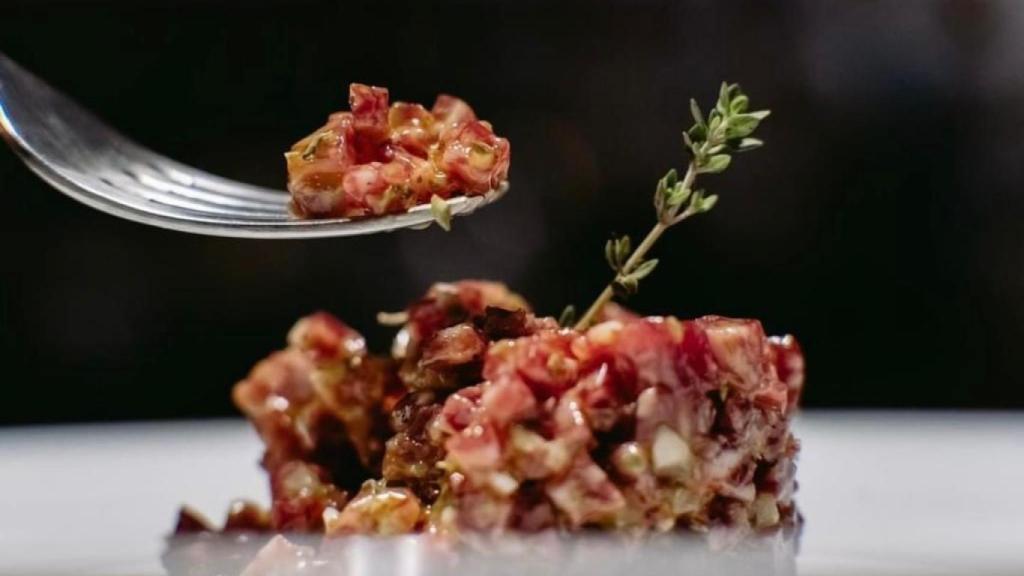 El tartar de salchichón ibérico de Casa Pacheco.