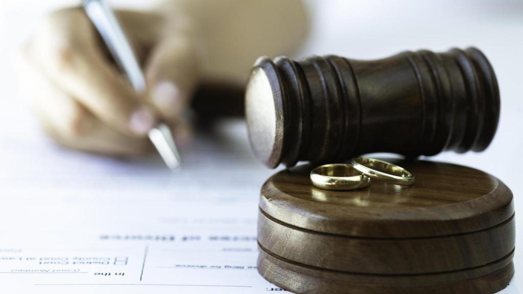 La resolución judicial de la pensión de alimentos prevalece siempre.