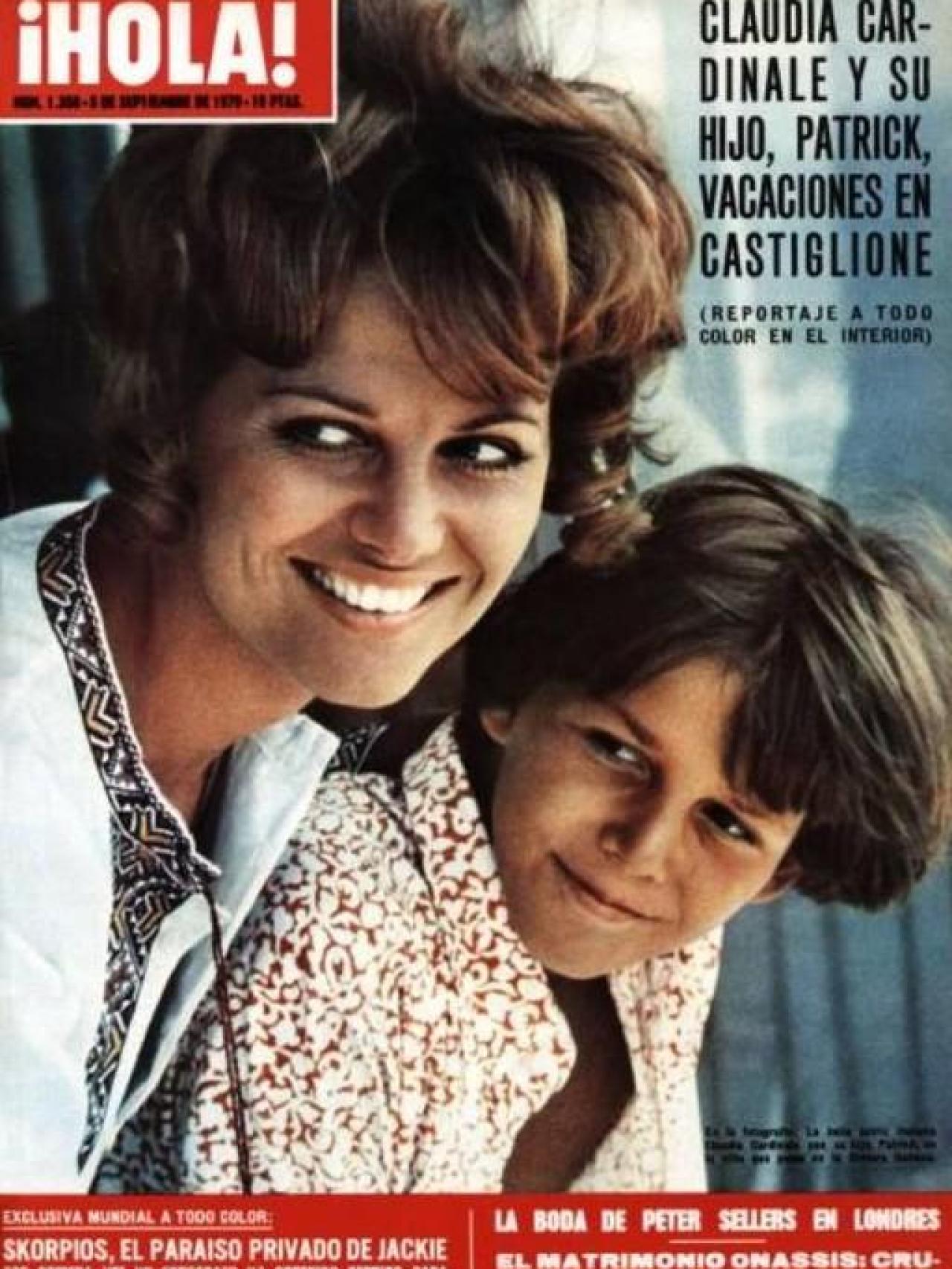 Portada protagonizada por la actriz y su hijo.