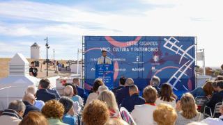 Intervención de Santiago Lázaro en el foro Entre Gigantes: vino, cultura y patrimonio. Foto: Javier Longobardo.