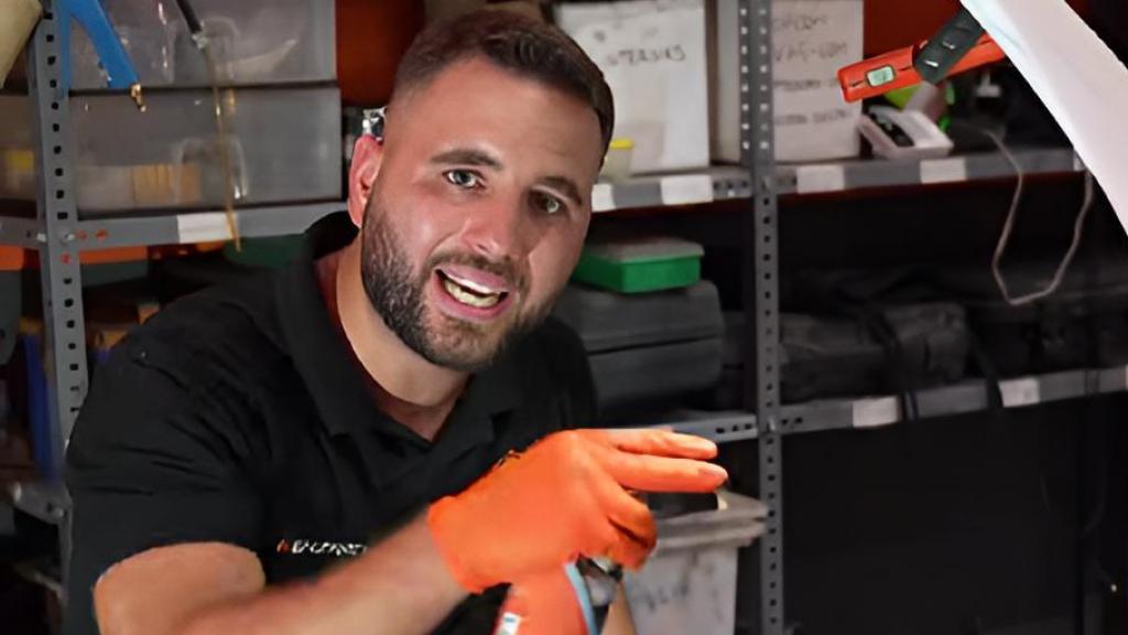 Imagen del mecánico desde las redes.