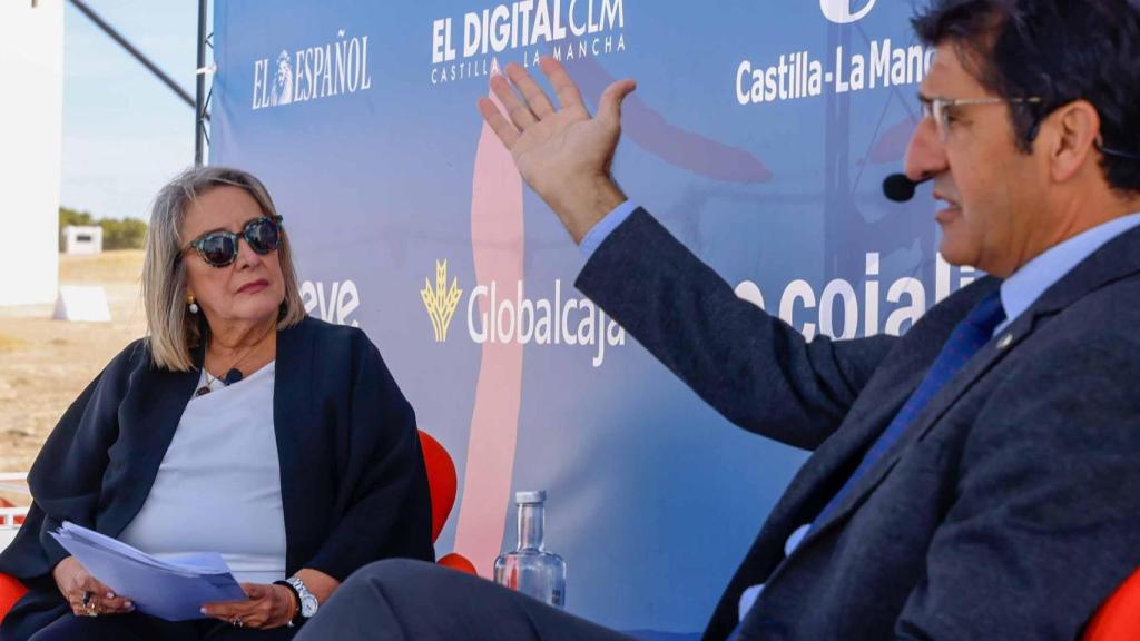 Un momento de la conversación entre José Manuel Caballero y Esther Esteban.