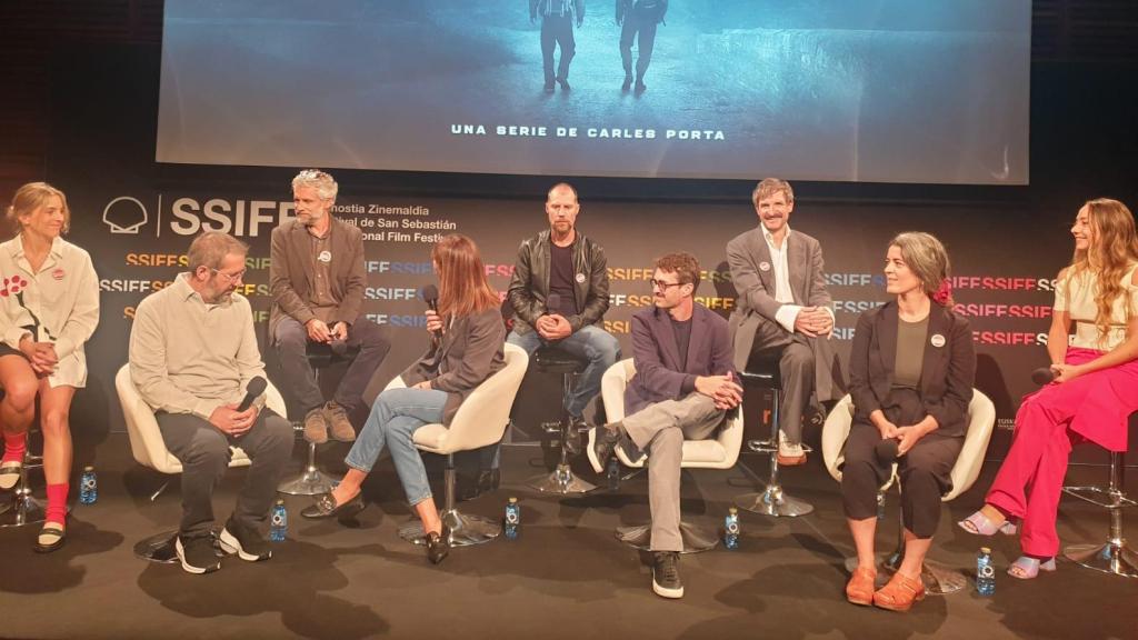 Rueda de prensa de '33 días' en el Kursaal de San Sebastián en la 73 edición del Zinemaldia.