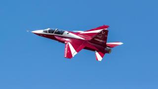 Hürjet en pleno vuelo