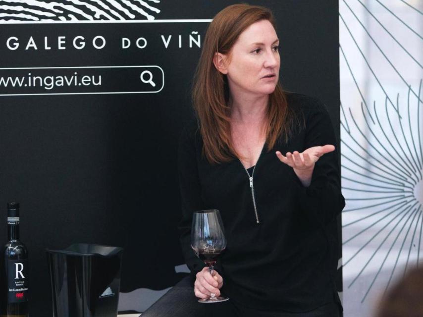 Doré durante una cata en el Instituto Galego do Viño