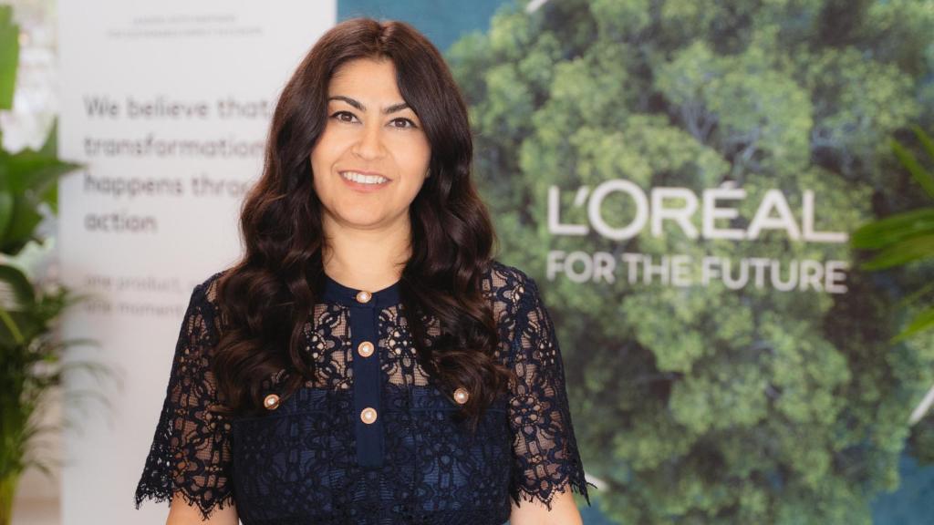 Ezgi Barcenas, retratada en la sede de Le Visionnaire.