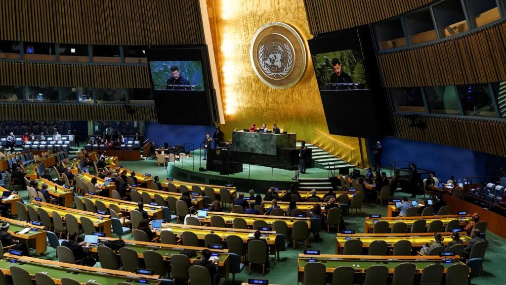 El presidente de Ucrania, Volodymyr Zelenski , se dirige a la 80ª Asamblea General de las Naciones Unidas (AGNU) en la sede de la ONU en Nueva York.