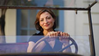 Carla Montero redescubre a las pioneras del automovilismo: Ellos las perseguían fuera del circuito; dentro, lo hacían ellas