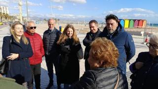 La visita del alcalde Luis Barcala a la zona en obras el pasado enero.