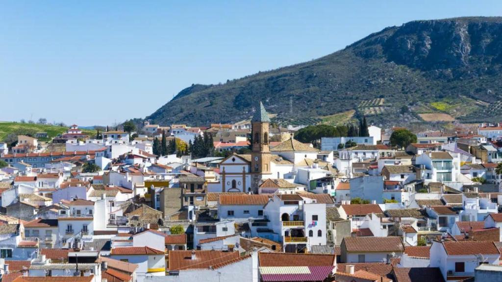 Vistas del pueblo de Cuevas de San Marcos.