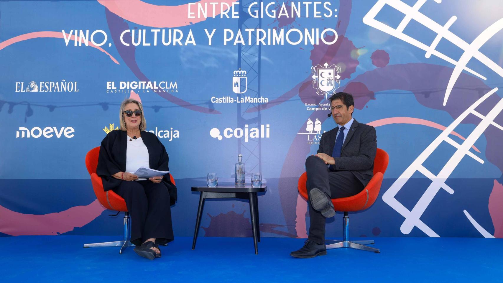 Los molinos de Campo de Criptana, escenario inigualable del foro Entre Gigantes: todas las fotos