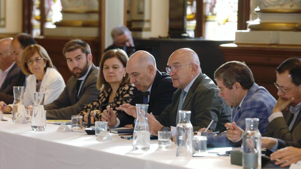 Jesús Julio Carnero, alcalde de Valladolid, en la Mesa Municipal de la Agroalimentación