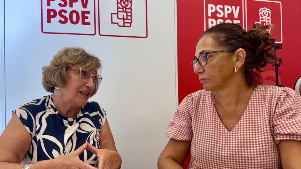 Ana Barceló y Trini Amorós, las líderes del PSOE de Alicante.
