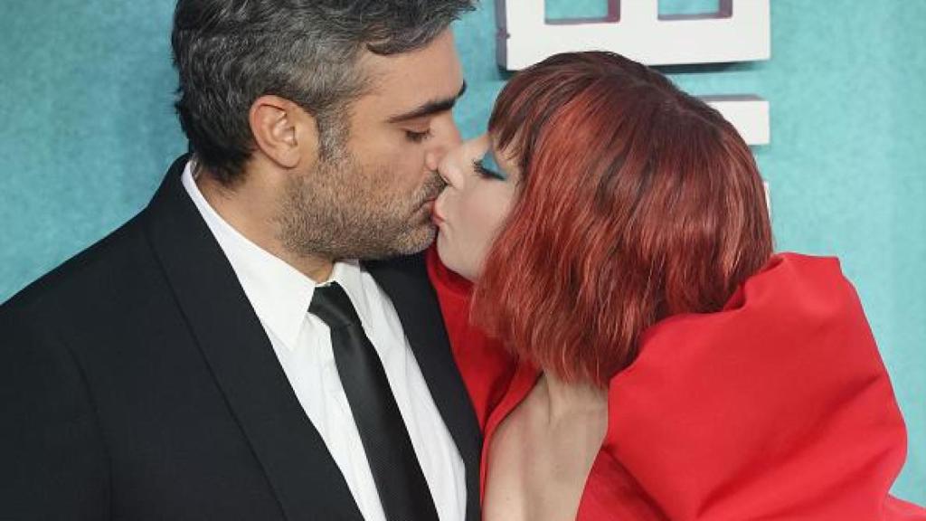 La pareja anunció su boda en 2024.