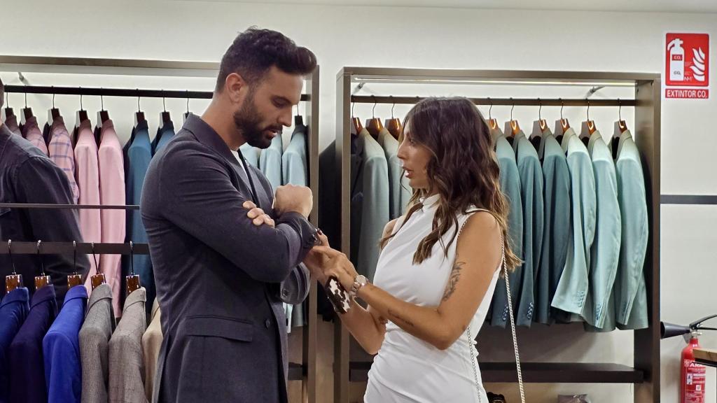 Suso Álvarez y Marieta en la inauguración de la sastrería de Albacete.