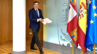 El portavoz de la Junta de Castilla y León, Carlos Fernández Carriedo, a su llegada a la rueda de prensa posterior al Consejo de Gobierno de este jueves