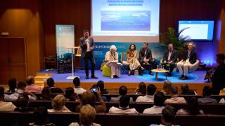 Una de las charlas del Blue Zone Forum, promovido por la Zona Franca de Cádiz y Navalia Meeting.