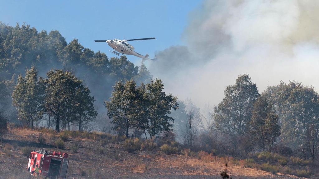 Incendio en Villasinta y San Feliz de Torío