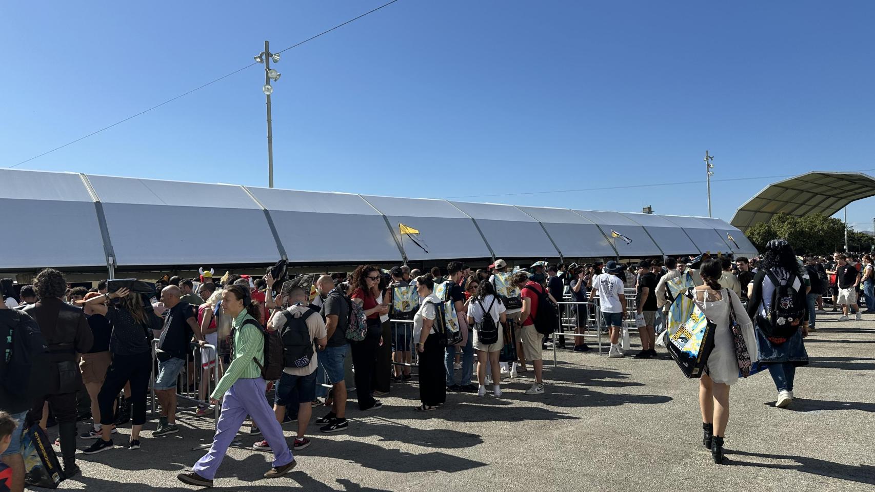 Colas para pedir comida en la Comic Con de Málaga.