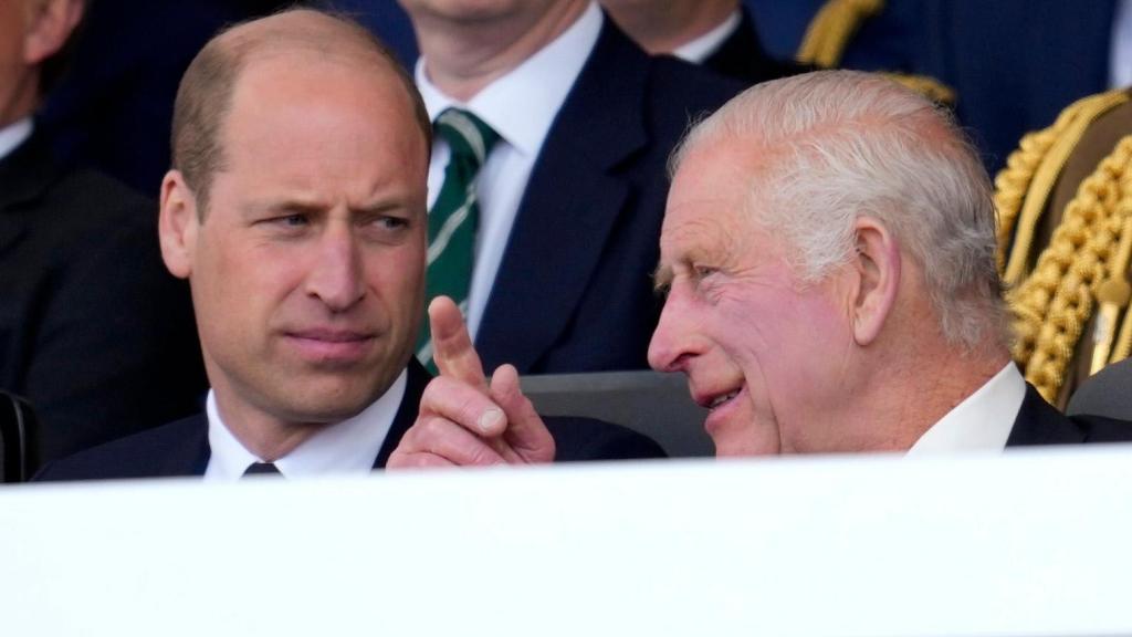 El príncipe Guillermo y el rey Carlos III, en una imagen tomada en junio de 2024.