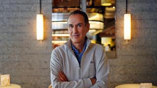 Roberto Santiago, el autor de los 8 millones de libros vendidos: Es un error imponer la lectura, por mucho que sea un clásico. Puede desincentivar”