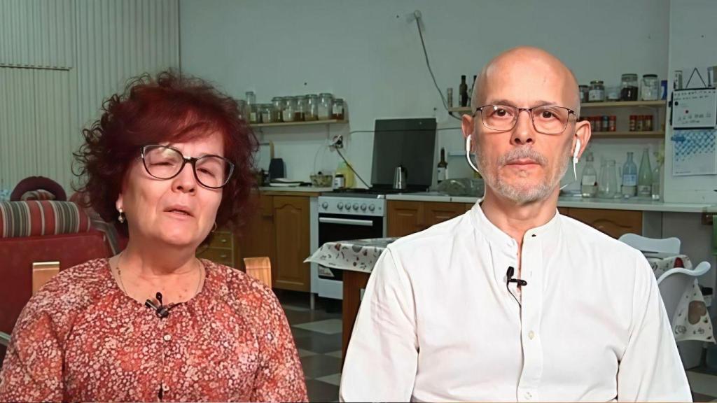 María y Fulgencio, víctimas de okupación, cuentan su caso en televisión.