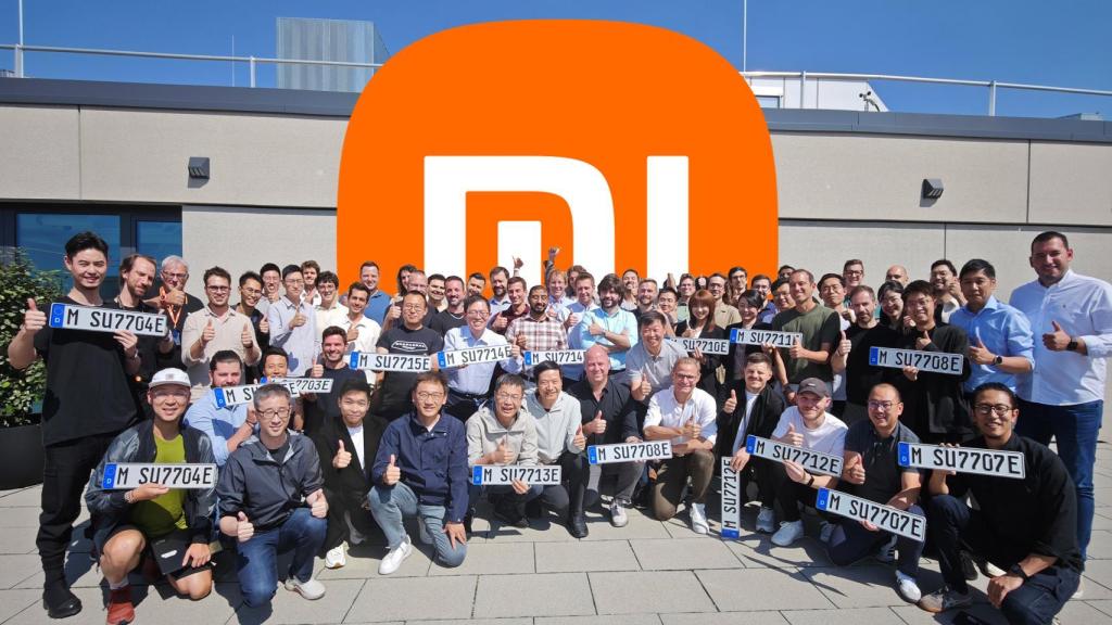 Fotomontaje con los integrantes del centro de Xiaomi.