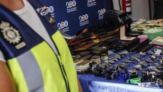 Objetos incautados en la desarticulación de una organización criminal. Rober Solsona/Europa Press