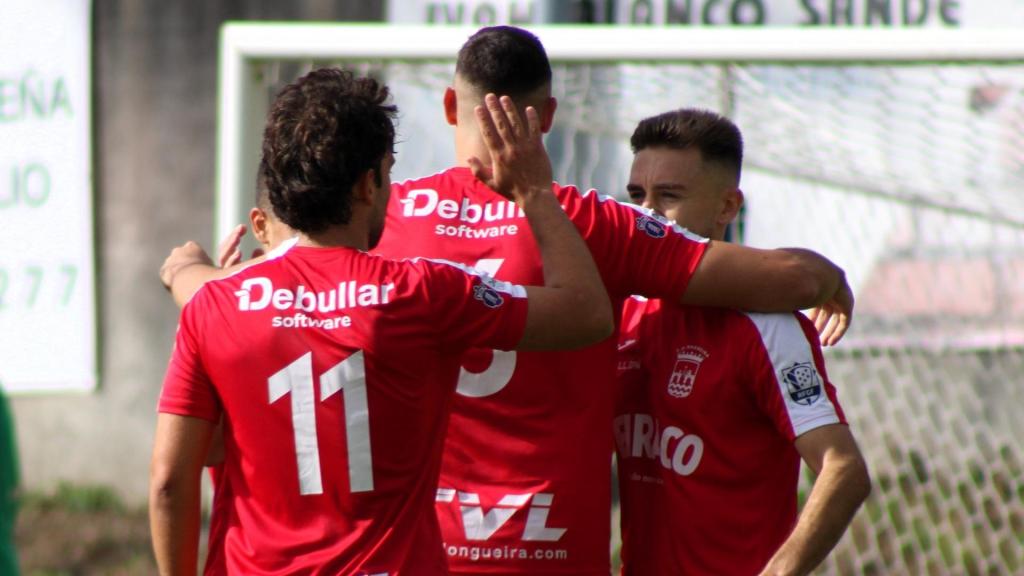 Los jugadores del SD Negreira, durante un partido