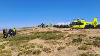 Rescate del parapentista herido en el municipio segoviano de Arcones, este viernes