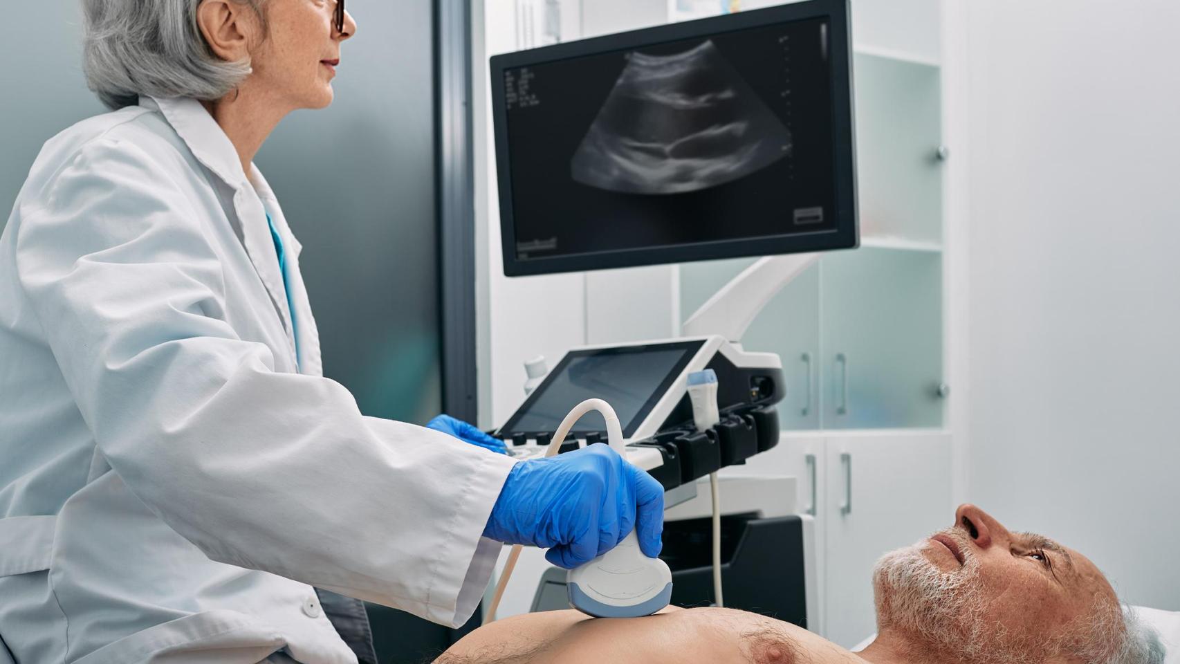 Una ecocardiografía.