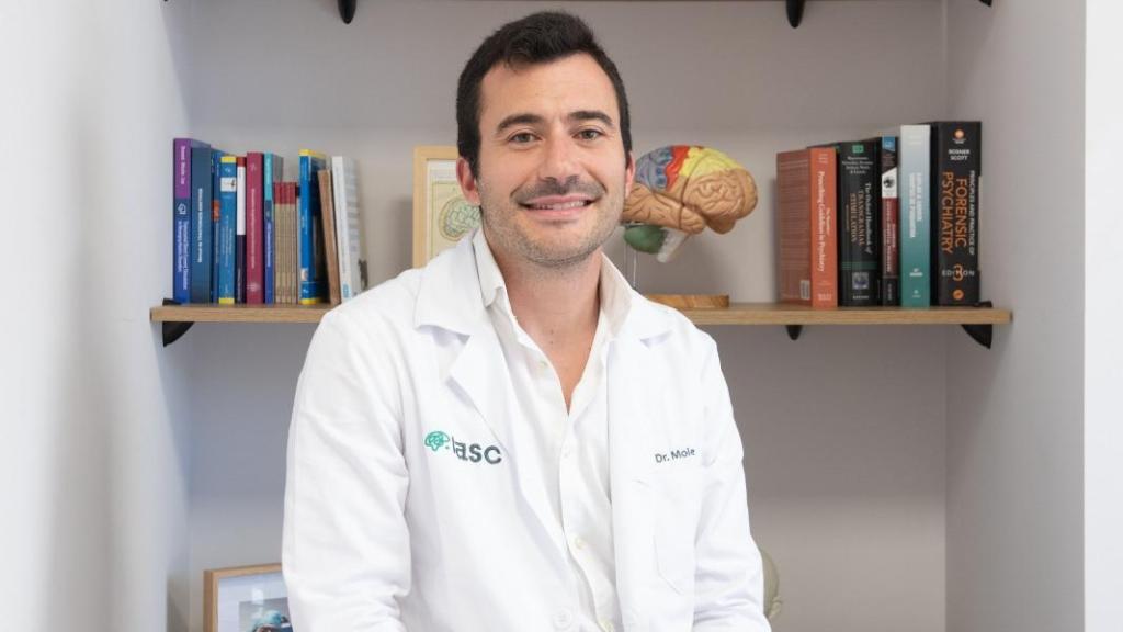 Álvaro Moleón, psiquiatra.