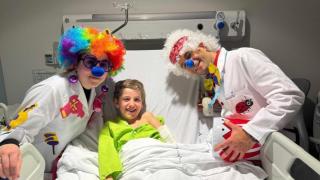 En España sólo hay 13 niños que, como Javi, tienen una mutación en el gen IRF2BPL.