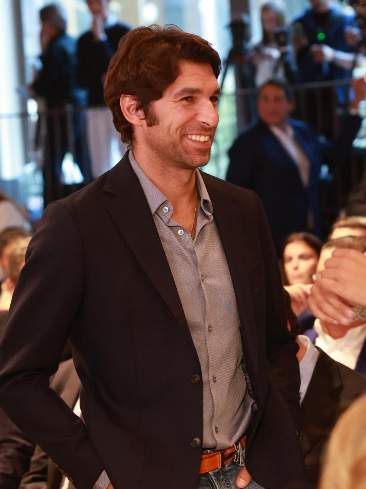 Cayetano Rivera, visiblemente sonriente durante el acto de Espinosa de los Monteros.
