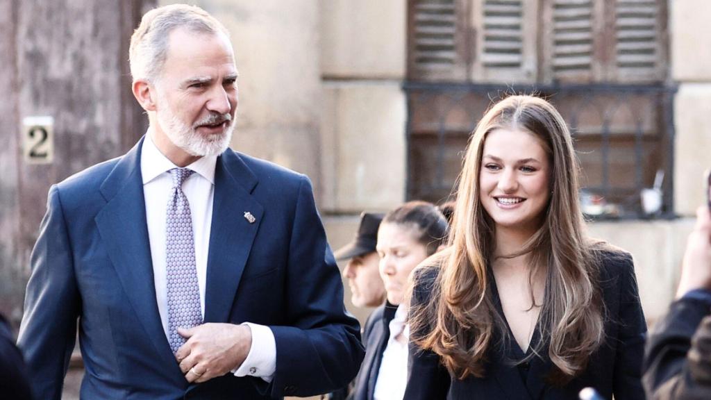 Felipe VI y la heredera al trono, a su llegada a Pamplona.