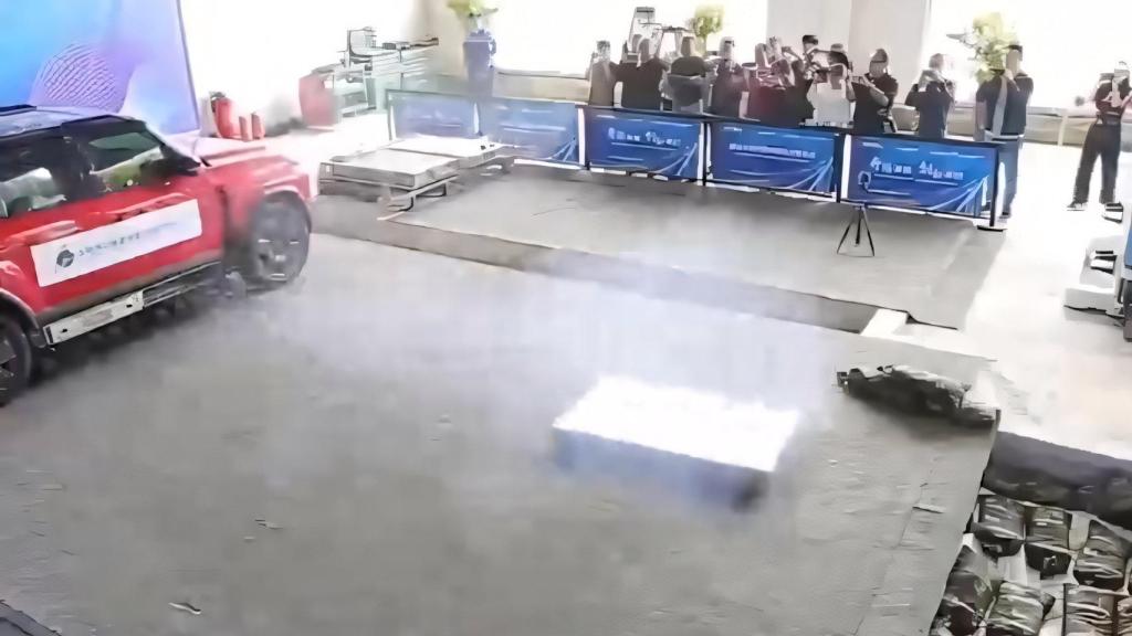 El sistema de expulsión de batería de coche eléctrico