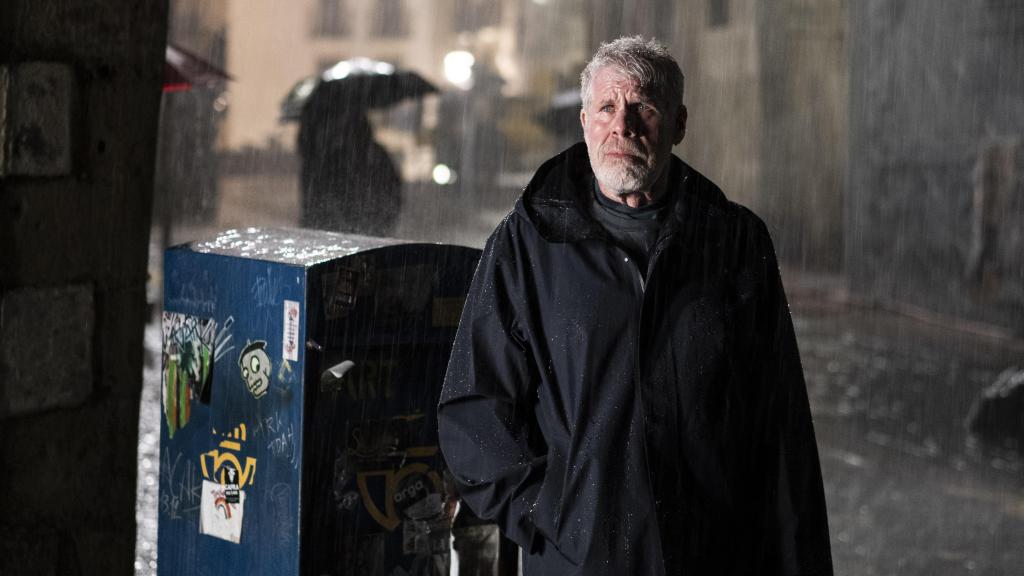 Ron Perlman en la película 'Ya no quedan junglas'.