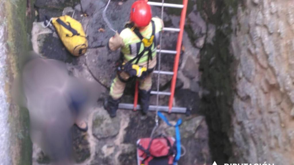 Los efectivos, durante el rescate.