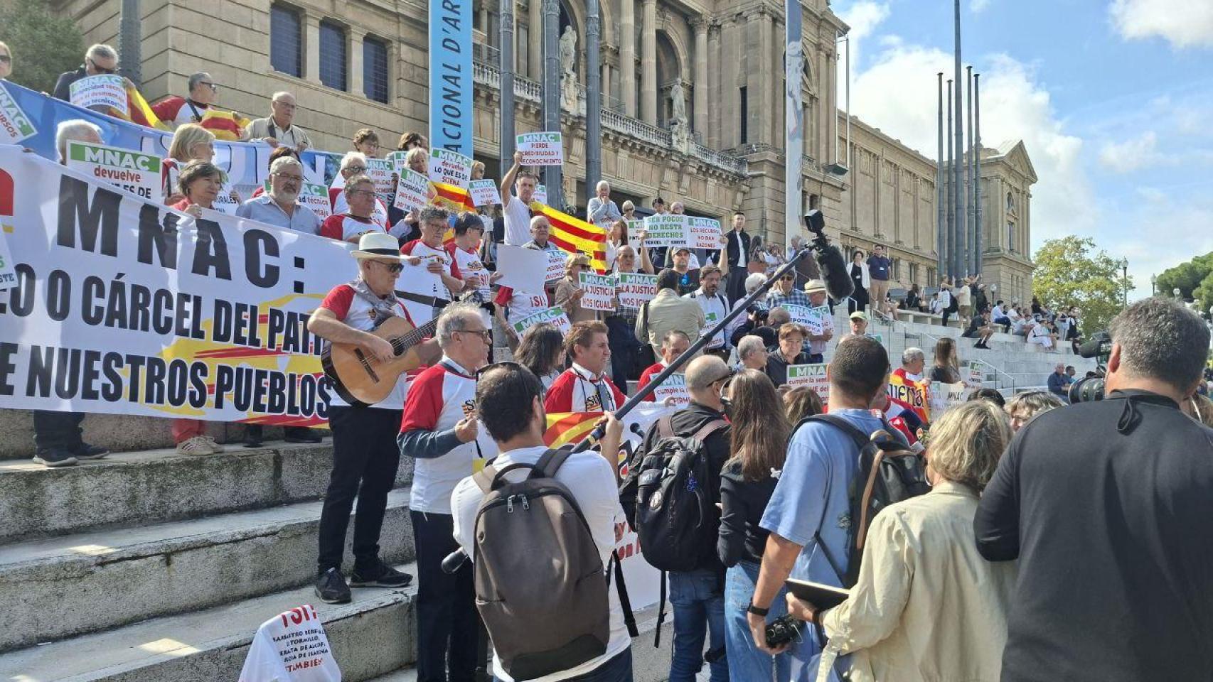 La protesta, este sábado frente al MNAC.