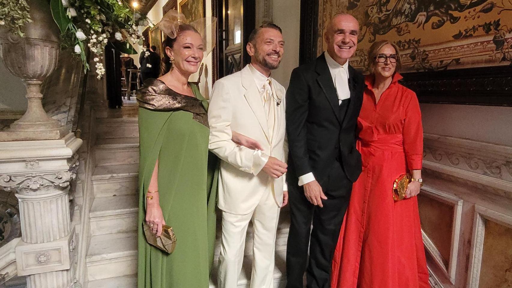 Antonio Muñoz y su marido, Fernando Repiso, en su boda.