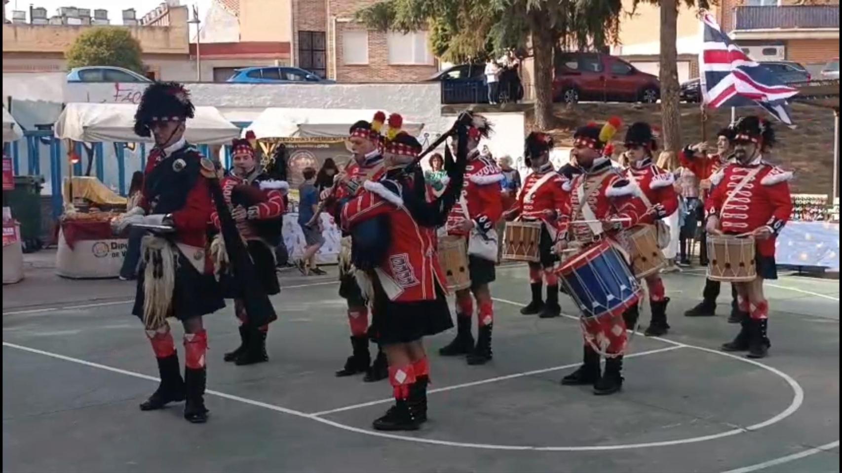 La Guerra de la Independencia resucita en Boecillo en una mañana entre cañones, tambores y tradición