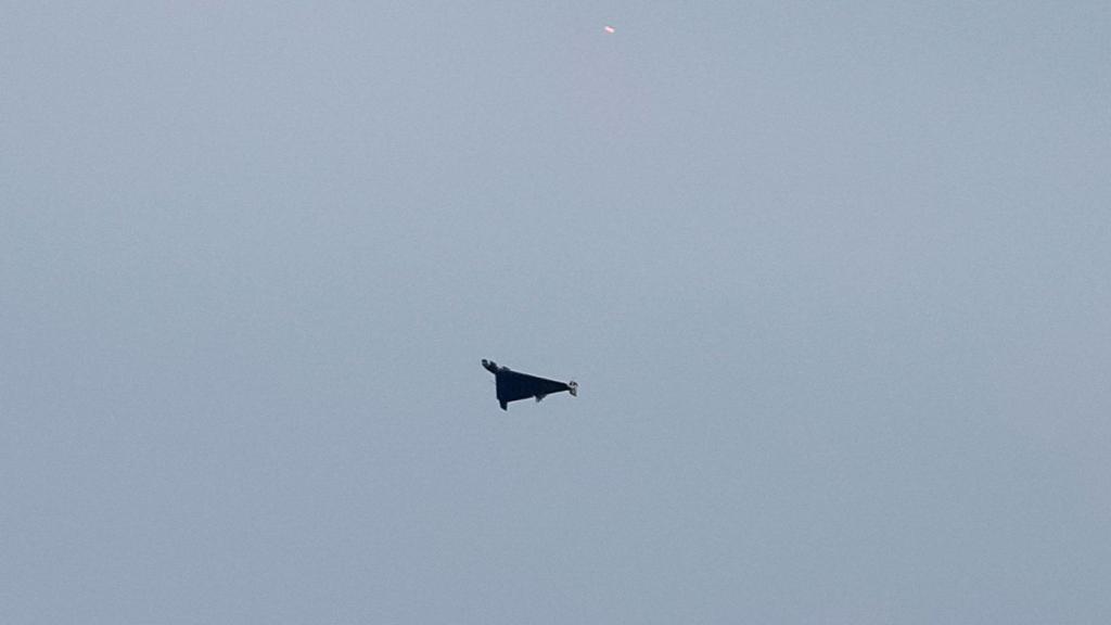 Dinamarca prohíbe los vuelos de drones civiles en todo el país tras nuevos avistamientos cerca de bases militares.