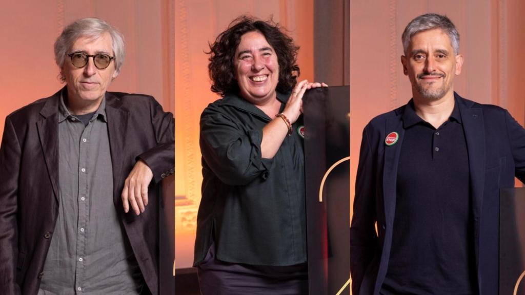 David Trueba, Arantxa Echevarría y Marcel Barrena en la presentación de Atresmedia Cine en el 73 Festival de San Sebastián.