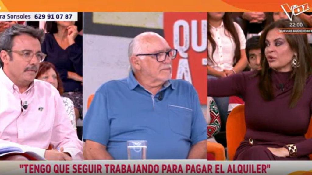 Ángel junto a los colaboradores del programa.