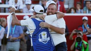 Shane Lowry celebra el punto definitivo para Europa en la Ryder Cup.
